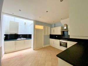 Photo 17- click for photo gallery